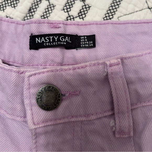 Nasty Gal pleated front High-Waisted taper jeans 4 - Picture 8 of 9
